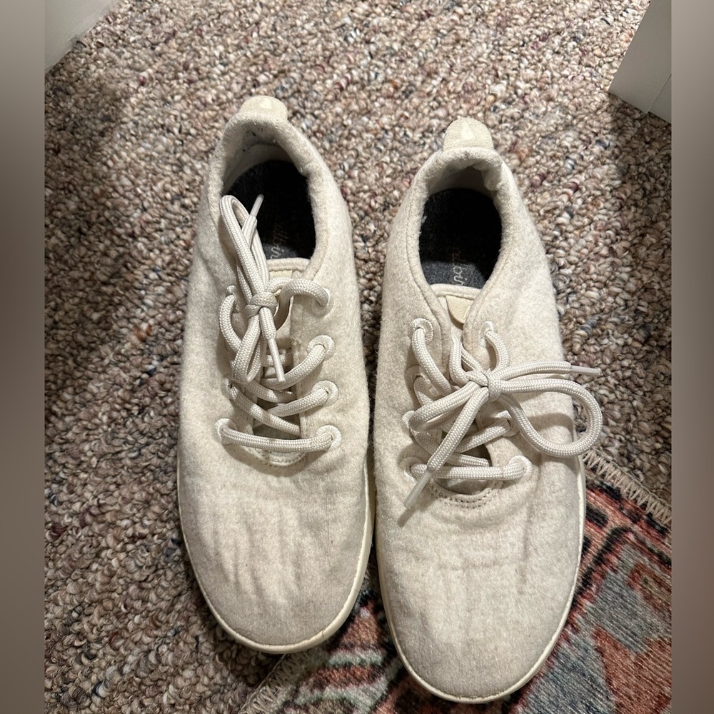 White wool all birds